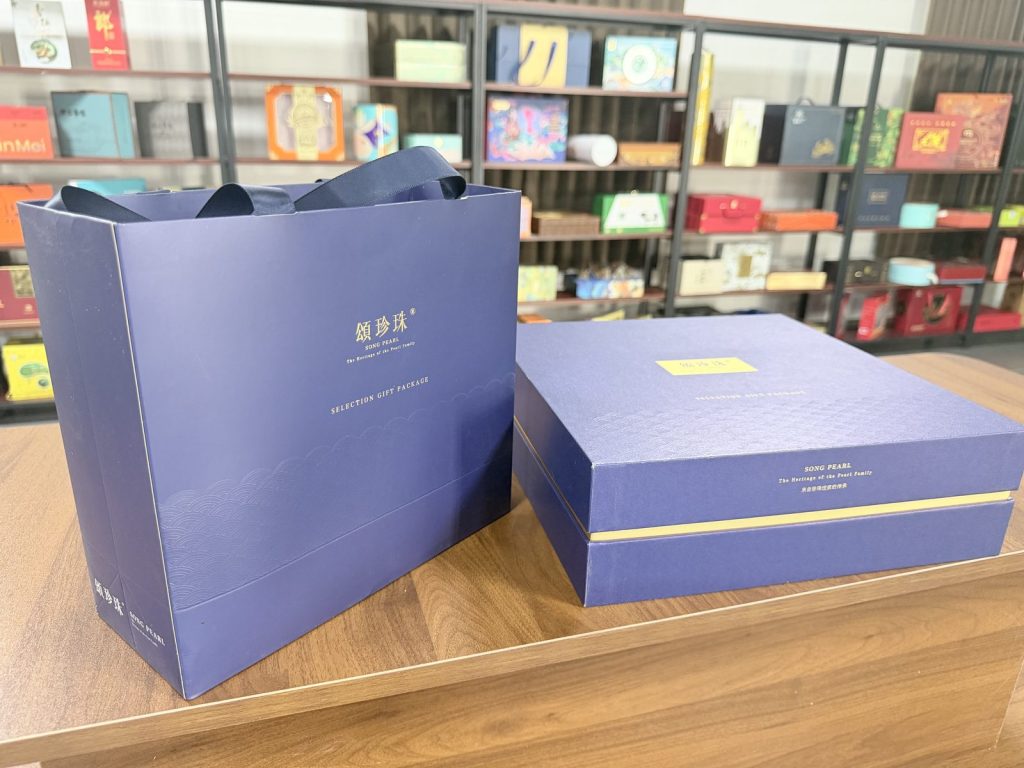 Luxury Blue Gift Box And Bag Set With Gold Label For Premium Packaging - view