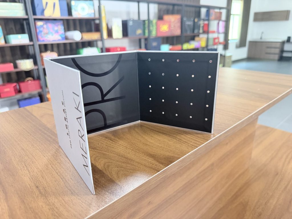 LORAC Pro MERAKI Black Folding Palette Display Box With Transparent Window - view