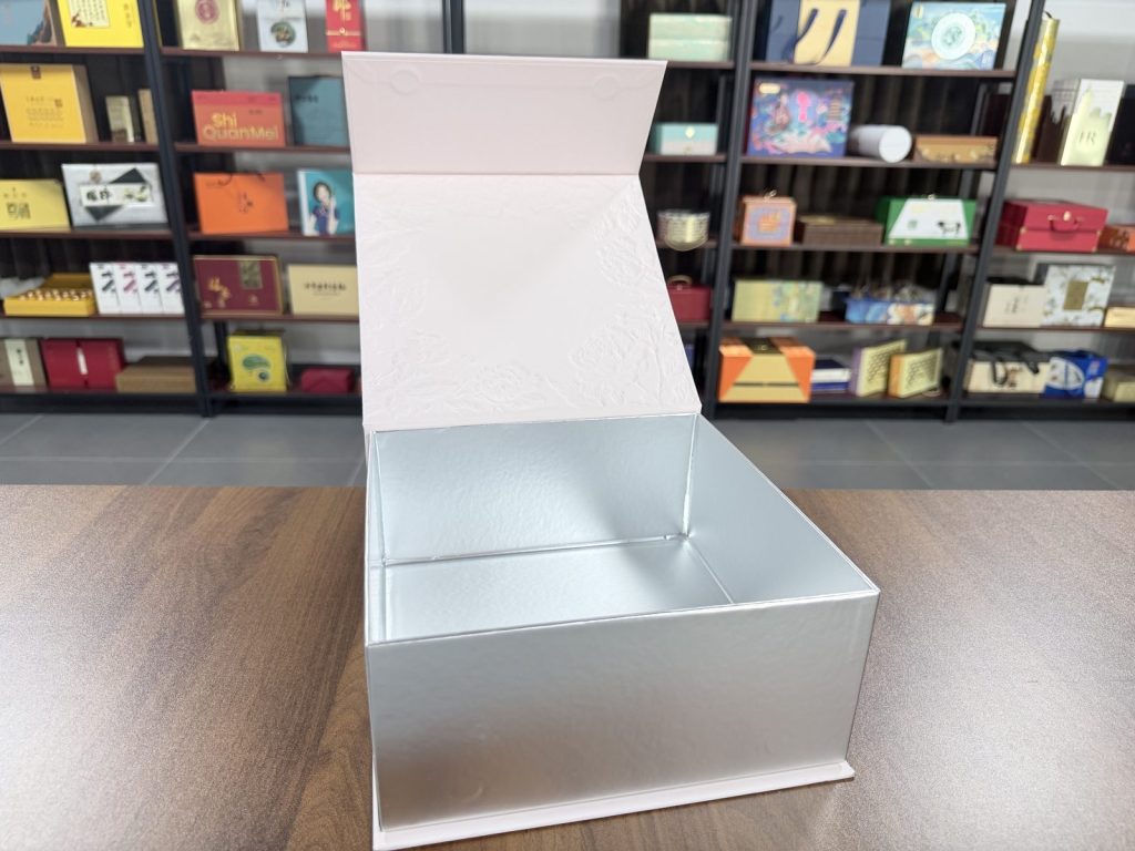 Minimalist White Rigid Gift Box With Rope Handles For Premium Products