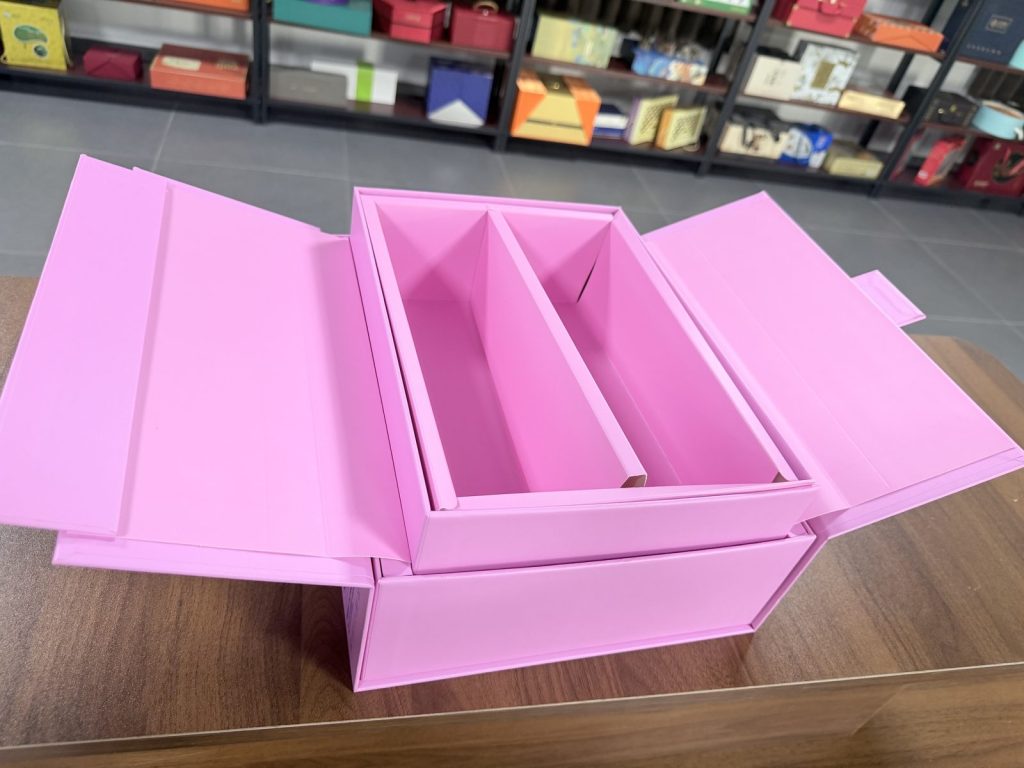 Elegant White Landscape Tea Gift Box Set With Multiple Compartments - view