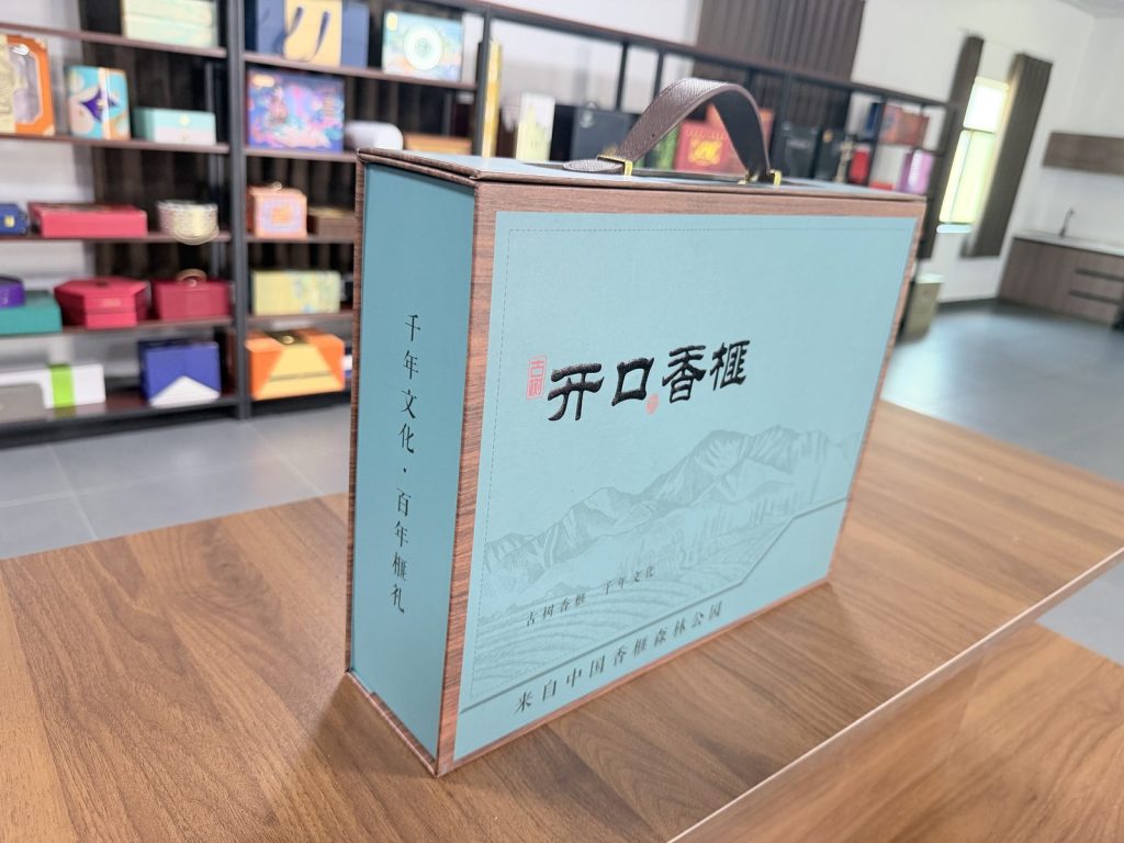 Light Blue Cigarette Gift Box With Flip Opening Lid And Landscape Design
